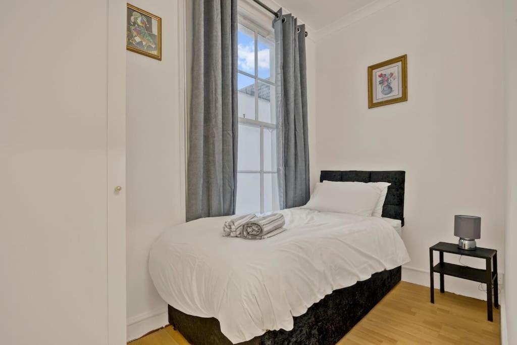 Cosy 2-Bedroom Flat Paddington Londres Extérieur photo